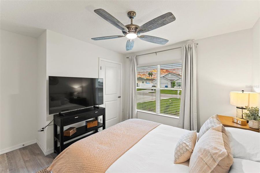 Furnished interior view inside a new home in , Spring Hill (Image 25).