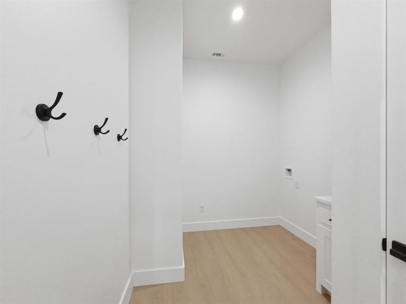 Spacious, unfurnished interior of a new home in , Graford (Image 20).