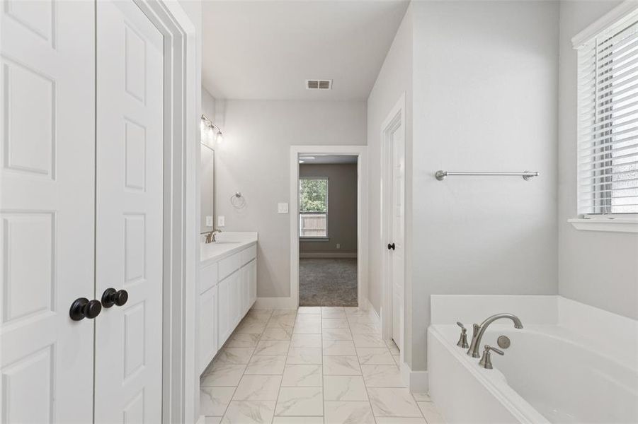 Furnished interior view inside a new home in Willow Vista Estates, Saginaw (Image 12).