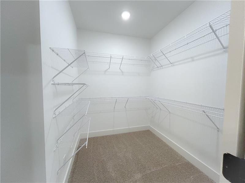 Spacious, unfurnished interior of a new home in , Cartersville (Image 27).