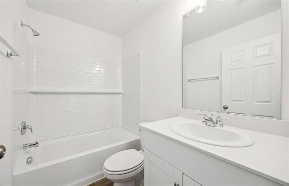 Spacious secondary bathroom Spacious secondary bathroom