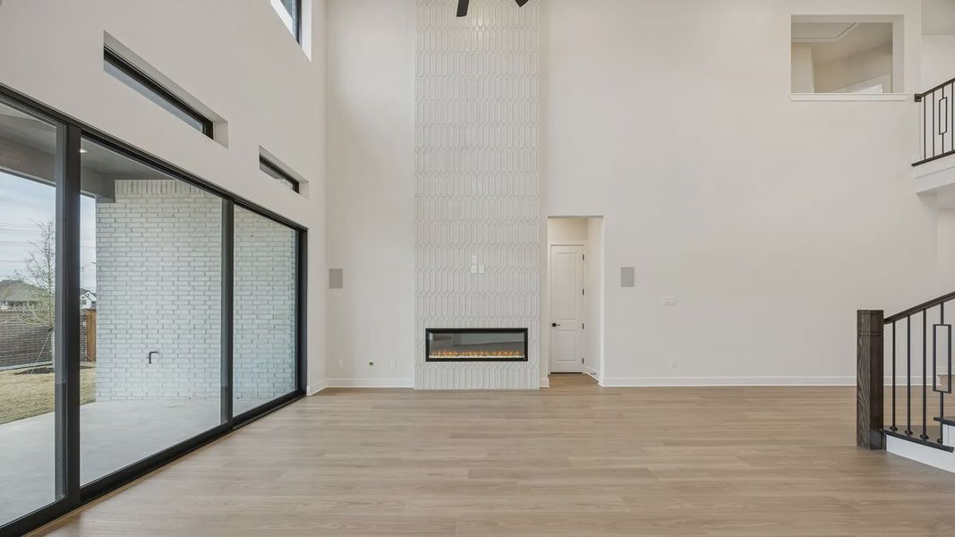 Representative unfurnished interior of a home built from the Lakewood by Chesmar Homes in Attwater 65's, Waller (Image 20).