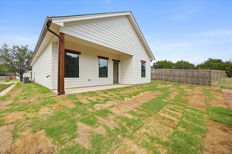 Exterior details and patio area of a home in , Granbury (Image 3). Exterior details and patio area of a home in , Granbury (Image 3).