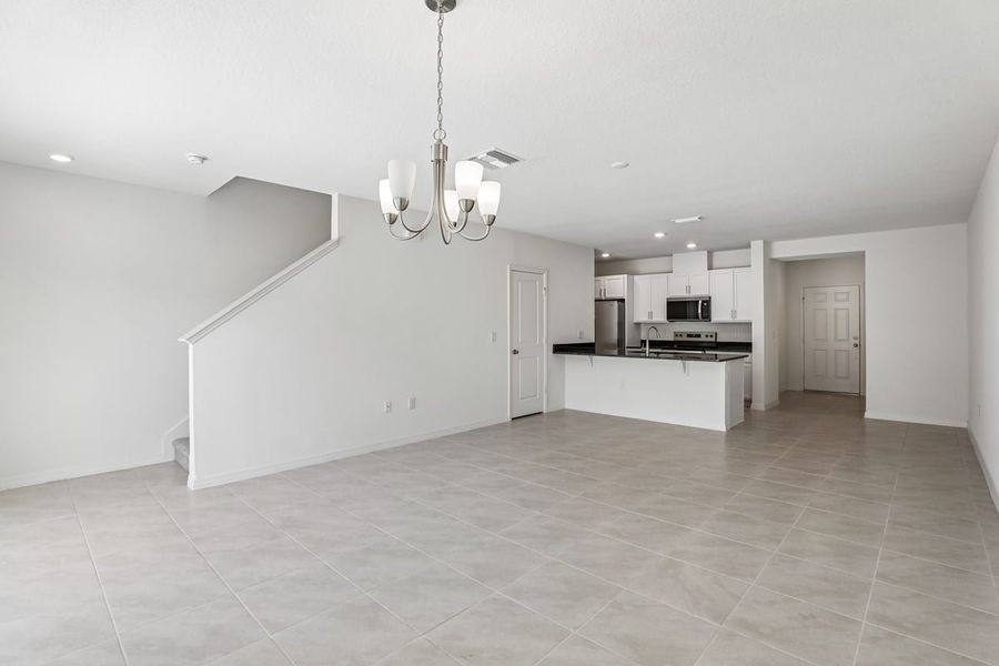 Spacious, unfurnished interior of a new home in Reserve at Forest Lake Townhomes, Lake Wales (Image 12).