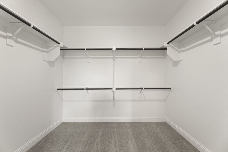 Spacious, unfurnished interior of a new home in Keeneland, Aubrey (Image 37).