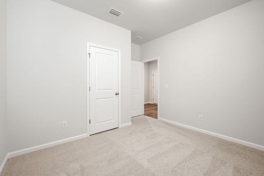Spacious, unfurnished interior of a new home in Heartwood, Richmond Hill (Image 20).