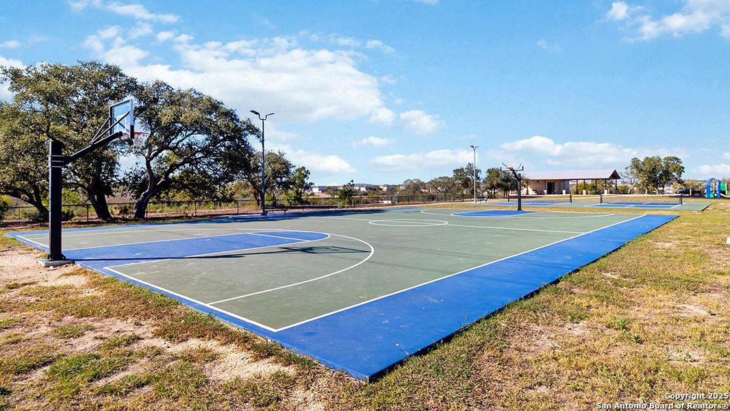 Community amenities in Hunters Ranch, San Antonio (Image 30).