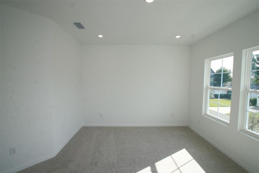 Spacious, unfurnished interior of a new home in , Orlando (Image 21).