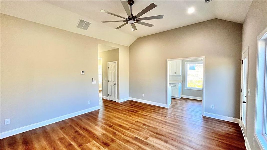 Spacious, unfurnished interior of a new home in , Griffin (Image 16).