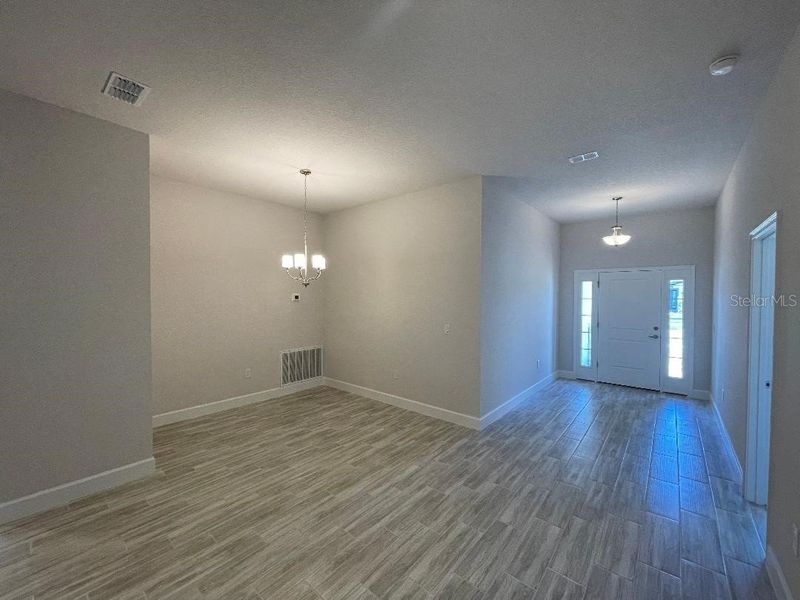 Spacious, unfurnished interior of a new home in Abbey Glen, Dade City (Image 12).