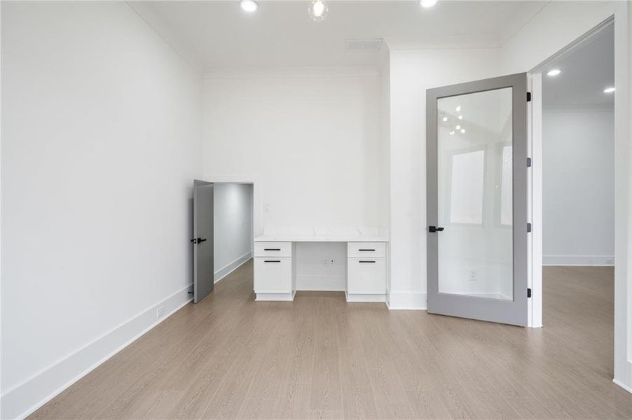 Spacious, unfurnished interior of a new home in , Auburn (Image 21).