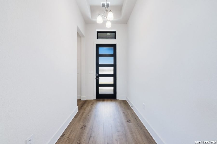 Spacious, unfurnished interior of a new home in , San Antonio (Image 23).