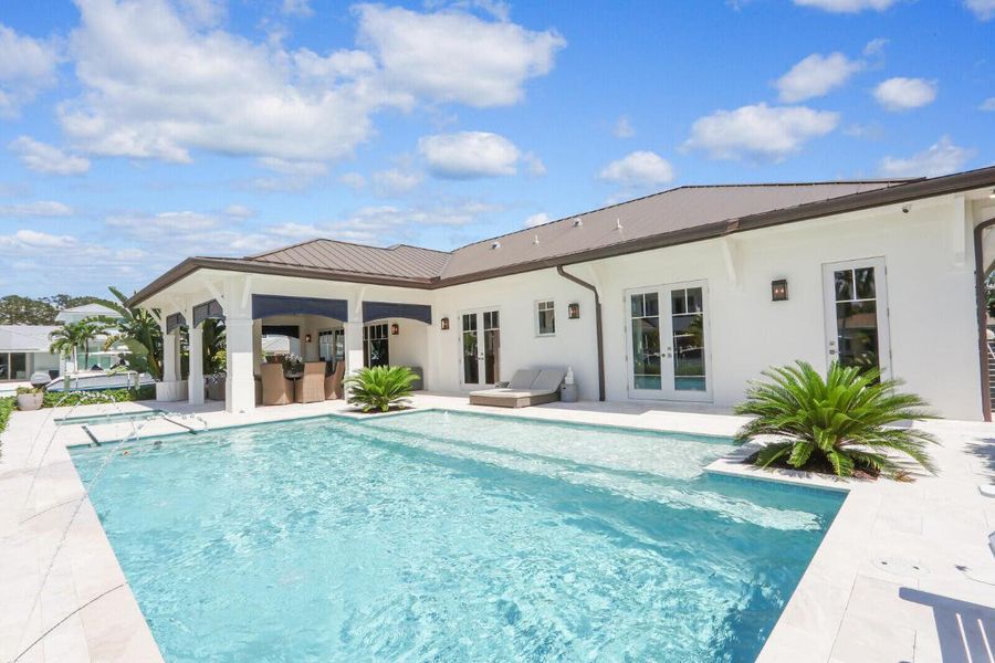 Swimming Pool Swimming Pool