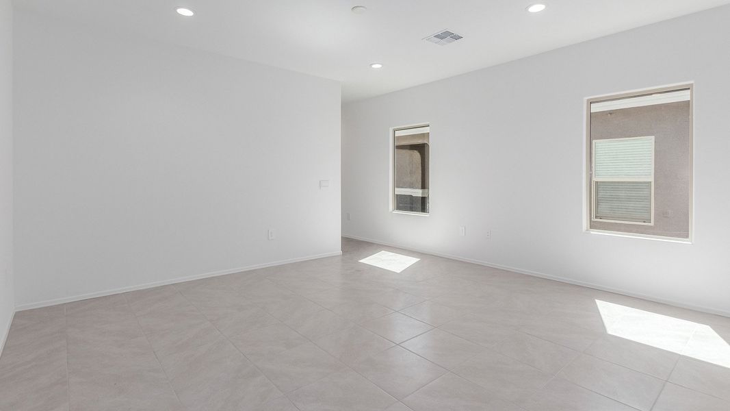 Spacious, unfurnished interior of a new home in Hanson Ridge, Vail (Image 19).