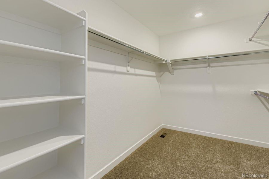 Spacious, unfurnished interior of a new home in Independence: The Pioneer Collection, Elizabeth (Image 9).