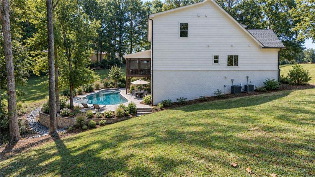 Exterior details and patio area of a home in , Hoschton (Image 3).