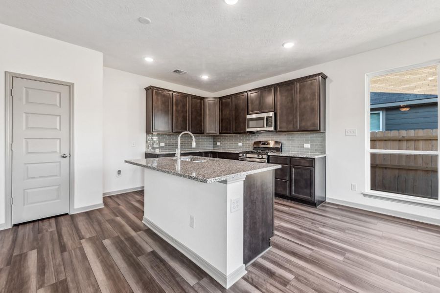 Image 10 of a home in .