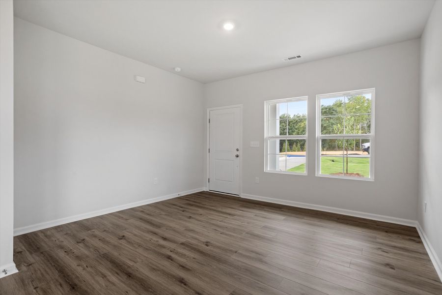 Spacious, unfurnished interior of a new home in Cambridge Reserve, Angier (Image 18).