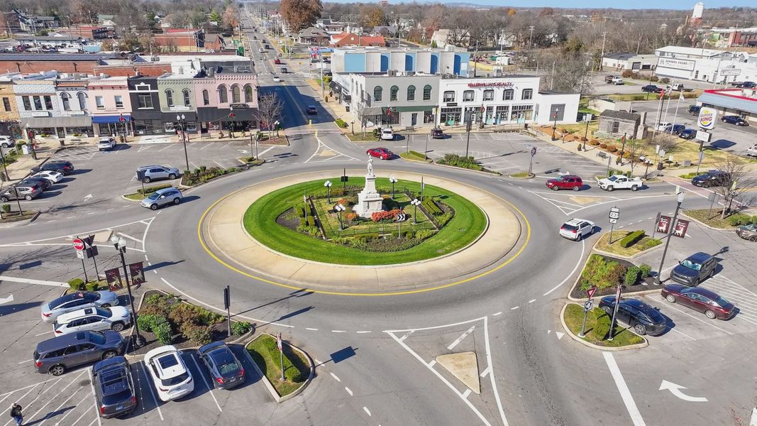 The Downtown Public Square area, with its retail and dining options, is a highlight of living in Lebanon The Downtown Public Square area, with its retail and dining options, is a highlight of living in Lebanon