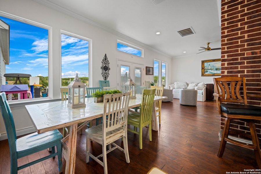 Furnished interior view inside a new home in , Kenedy (Image 58).