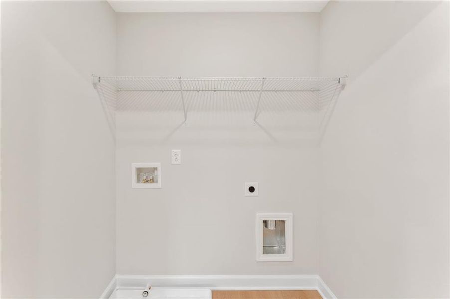 Spacious, unfurnished interior of a new home in Wildwood Place, Powder Springs (Image 18).