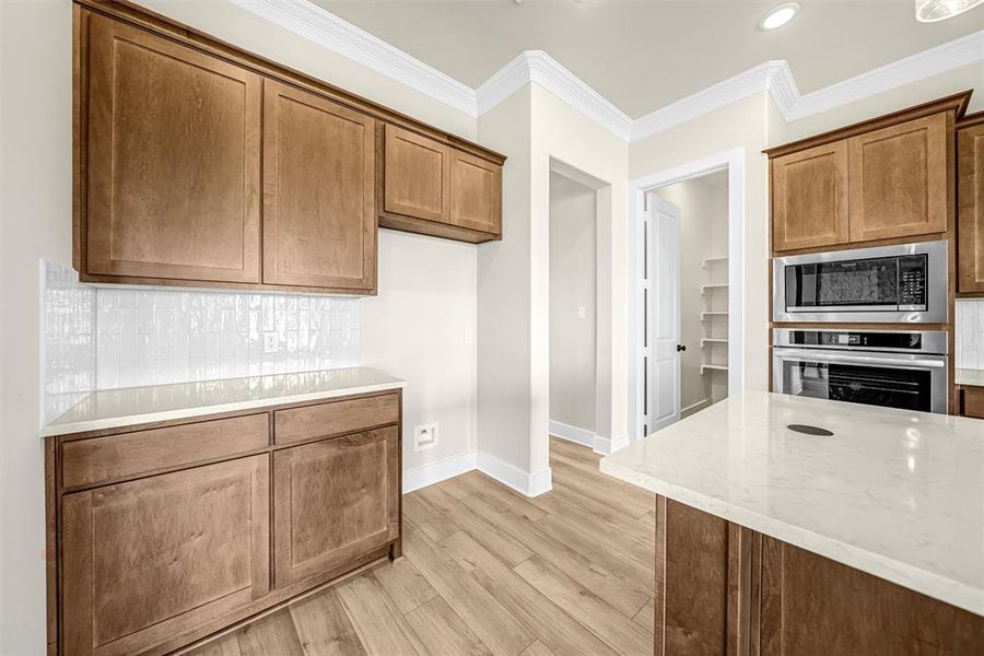 Furnished interior view inside a new home in Rocky Top, Krum (Image 17).