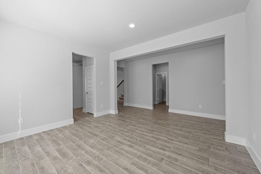 Spacious, unfurnished interior of a new home in Beacon Hill, Waller (Image 9).