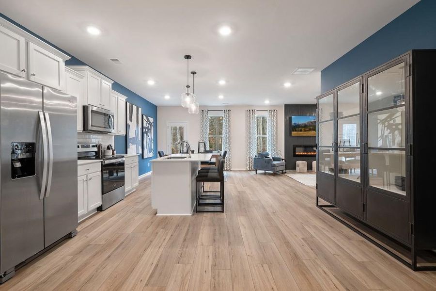 Furnished interior view inside a new home in Chapel Hill, Newnan (Image 4).