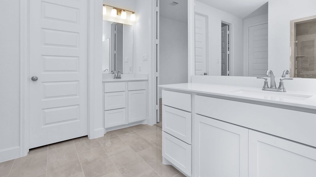 Furnished interior view inside a new home in Grand Central Park, Conroe (Image 10).