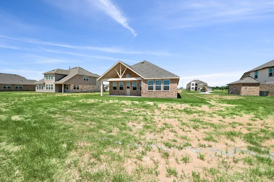 Large backyard! Large backyard!