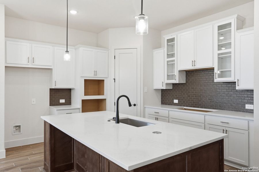 Furnished interior view inside a new home in Haby Hill 50s, San Antonio (Image 16).