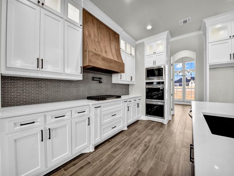 Furnished interior view inside a new home in , Weatherford (Image 7).
