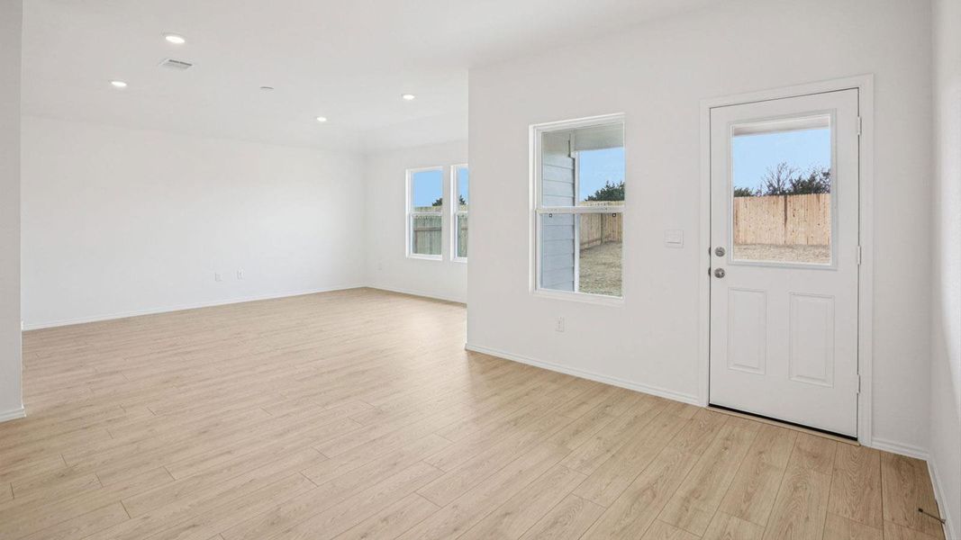 Spacious, unfurnished interior of a new home in Carillon, Manor (Image 15). Spacious, unfurnished interior of a new home in Carillon, Manor (Image 15).