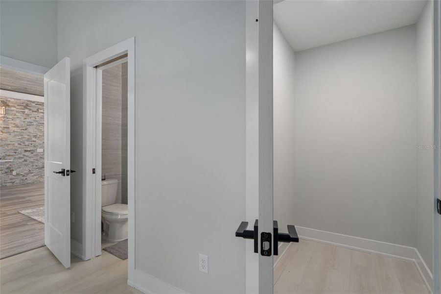 Image 83 of a home in .