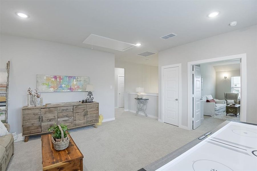 Furnished interior view inside a new home in Dove Hollow, Waxahachie (Image 15).