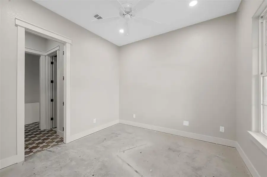 Spacious, unfurnished interior of a new home in , China Spring (Image 4).