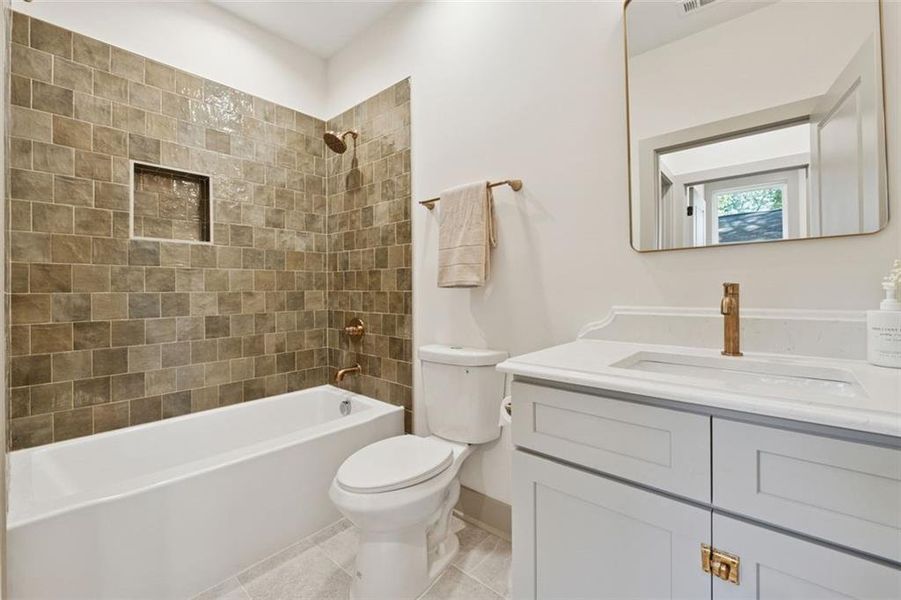 Furnished interior view inside a new home in , Marietta (Image 15).