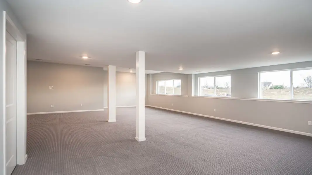Representative unfurnished interior of a home built from the The Middleton by Norfolk Homes in Offsite Builds Southern Michigan, Ann Arbor (Image 68).