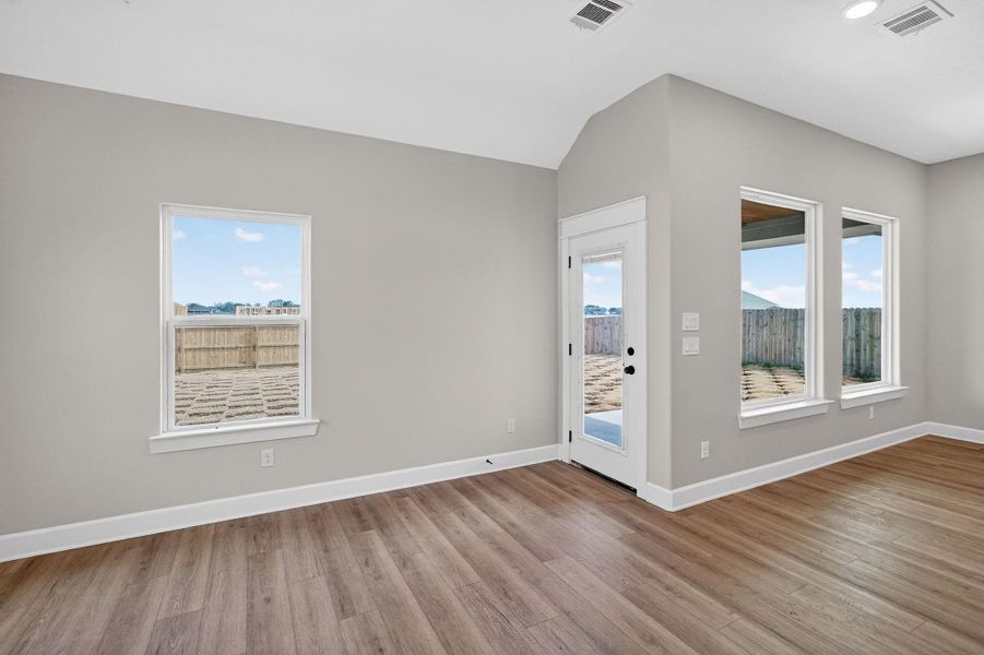 Spacious, unfurnished interior of a new home in , Snook (Image 18).