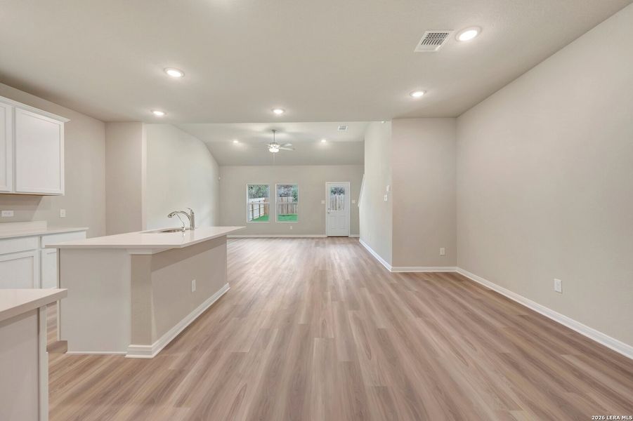 Spacious, unfurnished interior of a new home in Agave, San Antonio (Image 34).