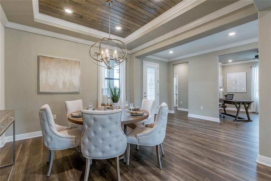 Furnished interior view inside a new home in , Tarpon Springs (Image 40).