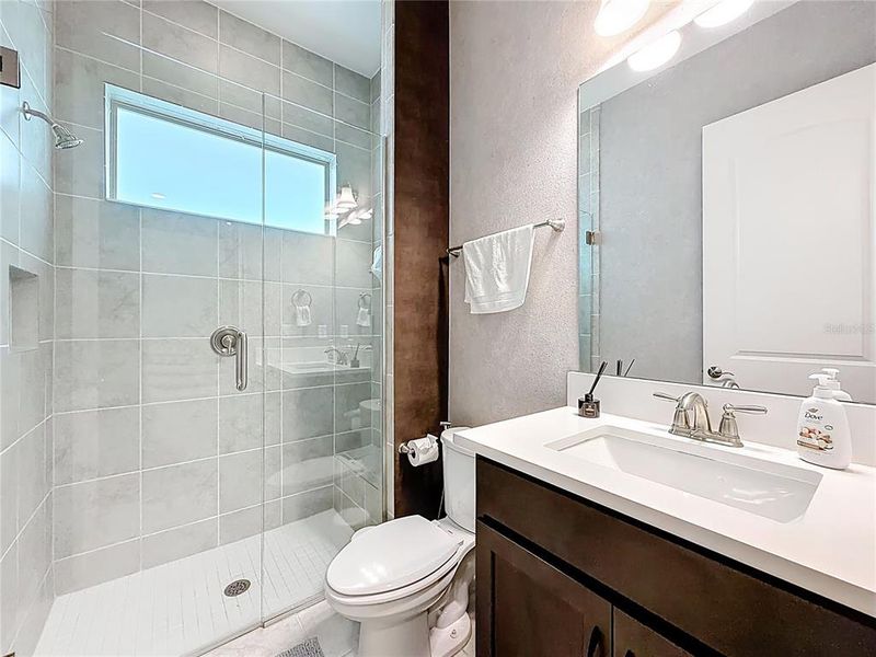 Furnished interior view inside a new home in , Orlando (Image 11).