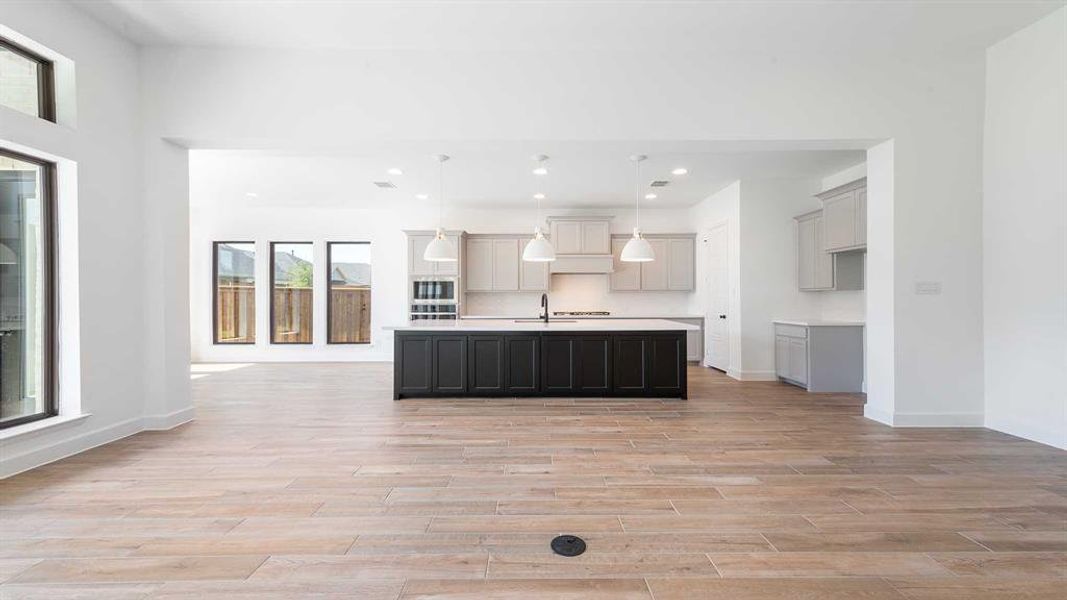 Spacious, unfurnished interior of a new home in Trinity Falls 60', McKinney (Image 13). Spacious, unfurnished interior of a new home in Trinity Falls 60', McKinney (Image 13).