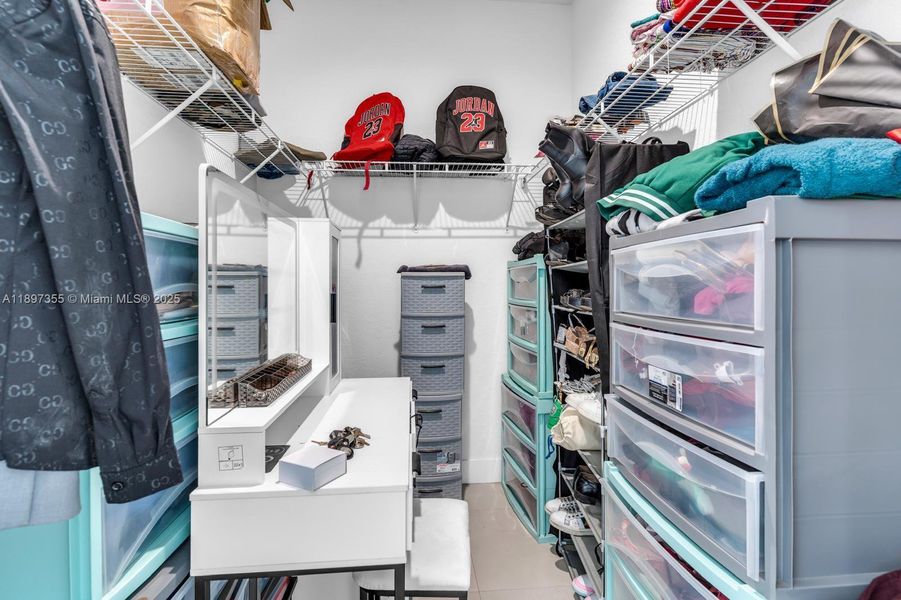 Image 34 of a home in Century Royal Homes.