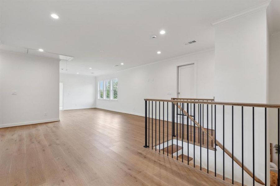 Spacious, unfurnished interior of a new home in , Dallas (Image 25).