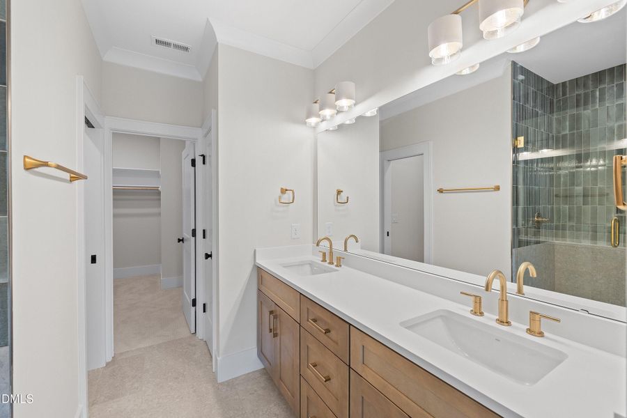 50-221 S West St_2093