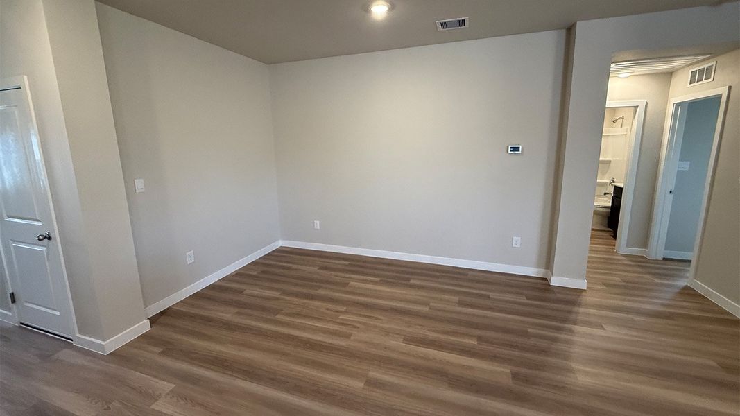 Spacious, unfurnished interior of a new home in Rancho Vista, Corpus Christi (Image 15). Spacious, unfurnished interior of a new home in Rancho Vista, Corpus Christi (Image 15).