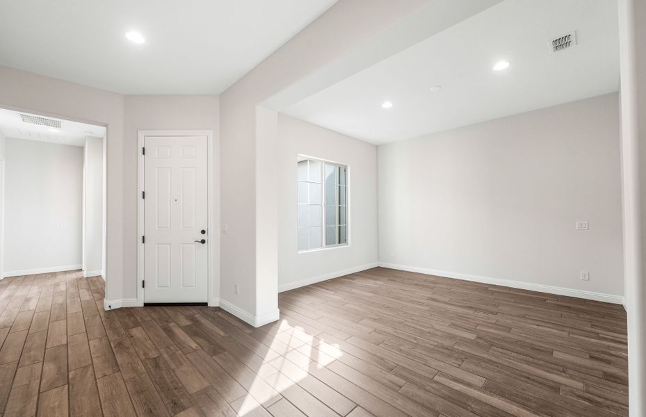 Spacious, unfurnished interior of a new home in Artisan at Asante, Surprise (Image 28). Spacious, unfurnished interior of a new home in Artisan at Asante, Surprise (Image 28).
