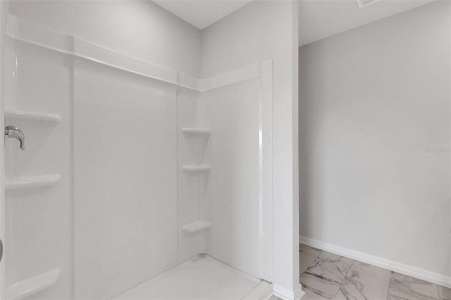 Spacious, unfurnished interior of a new home in Silverstone North, Palmetto (Image 15). Spacious, unfurnished interior of a new home in Silverstone North, Palmetto (Image 15).