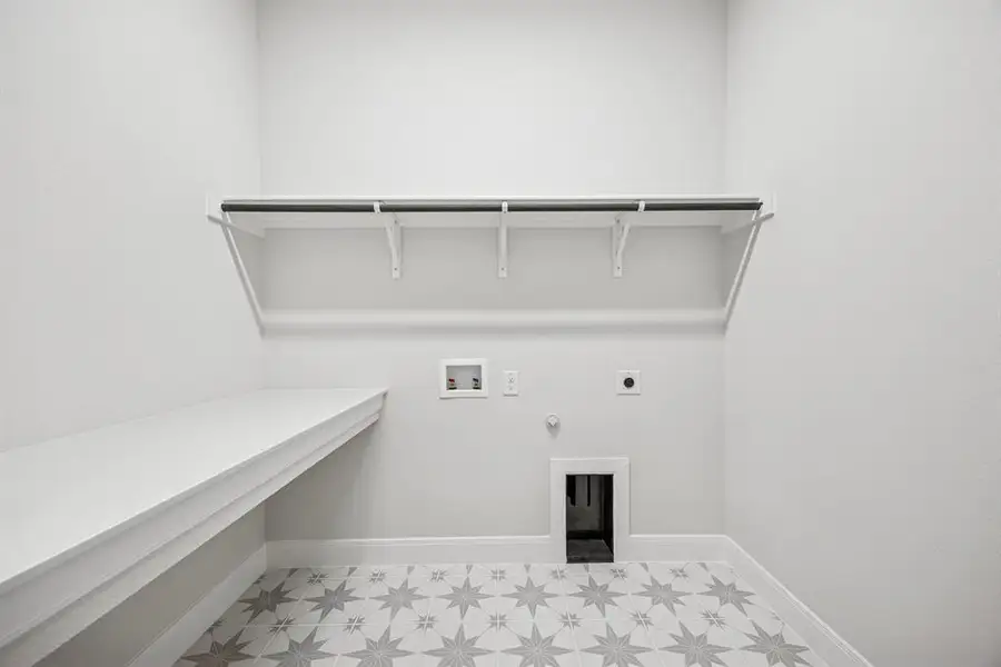 Spacious, unfurnished interior of a new home in Sandbrock Ranch, Aubrey (Image 16). Spacious, unfurnished interior of a new home in Sandbrock Ranch, Aubrey (Image 16).